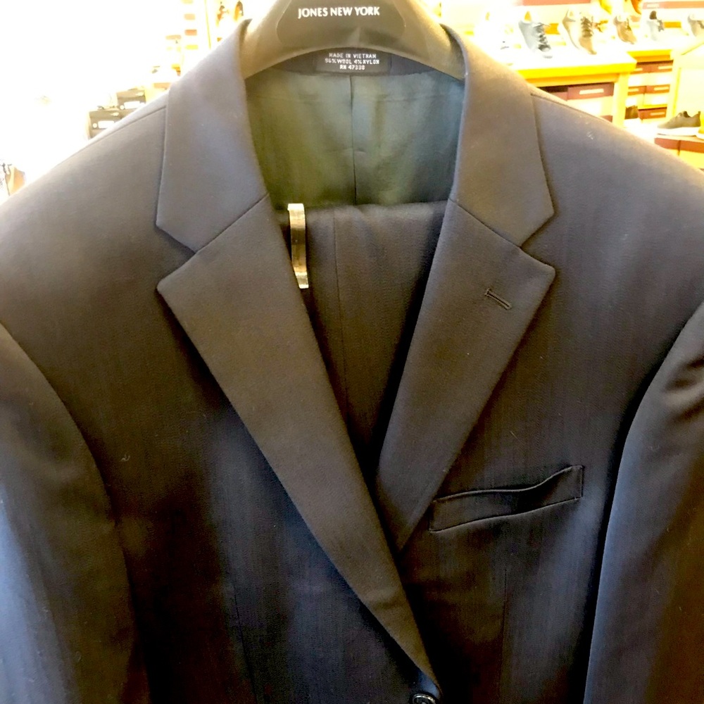 Jones New York Navy 2-button Suit